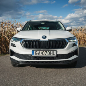 skoda karoq 2 0 tdi 150 white 2